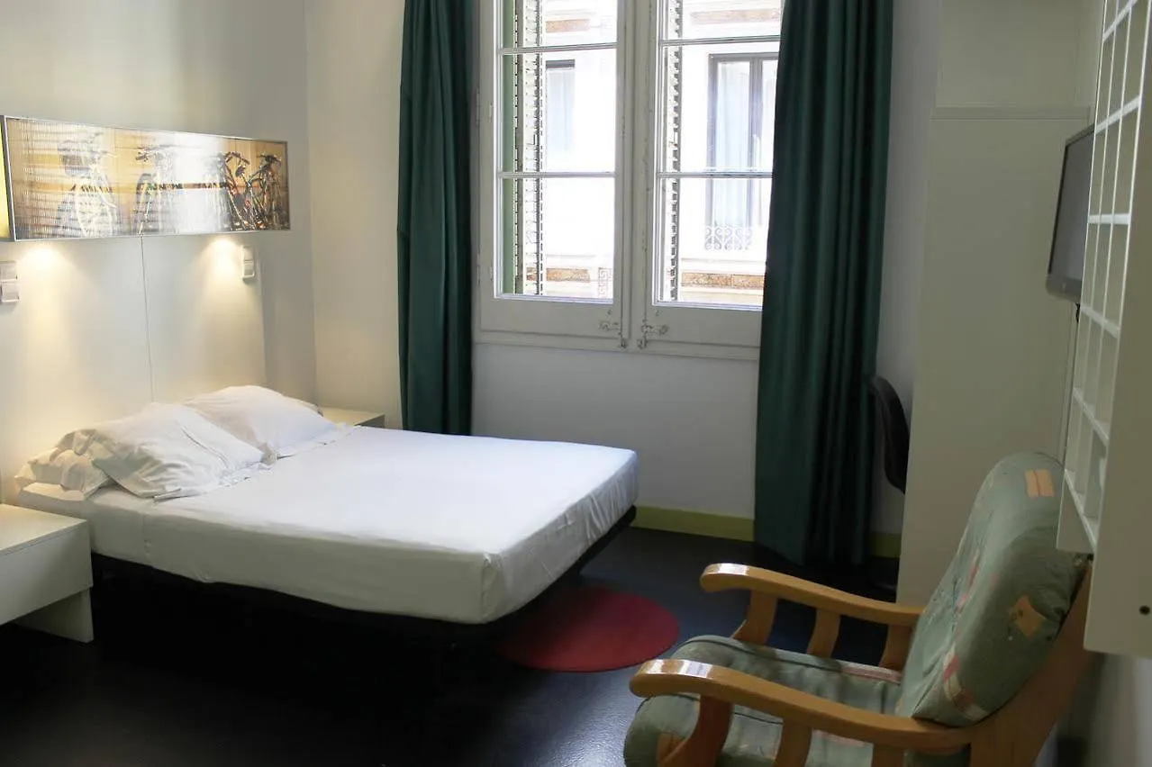** Hotel Hostal Gat Xino Barcelona Spain