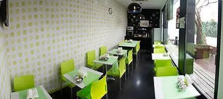 Hostal Gat Xino Barcelona Spain