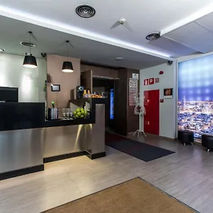 Leonardo Boutique Sagrada Familia *** Βαρκελώνη